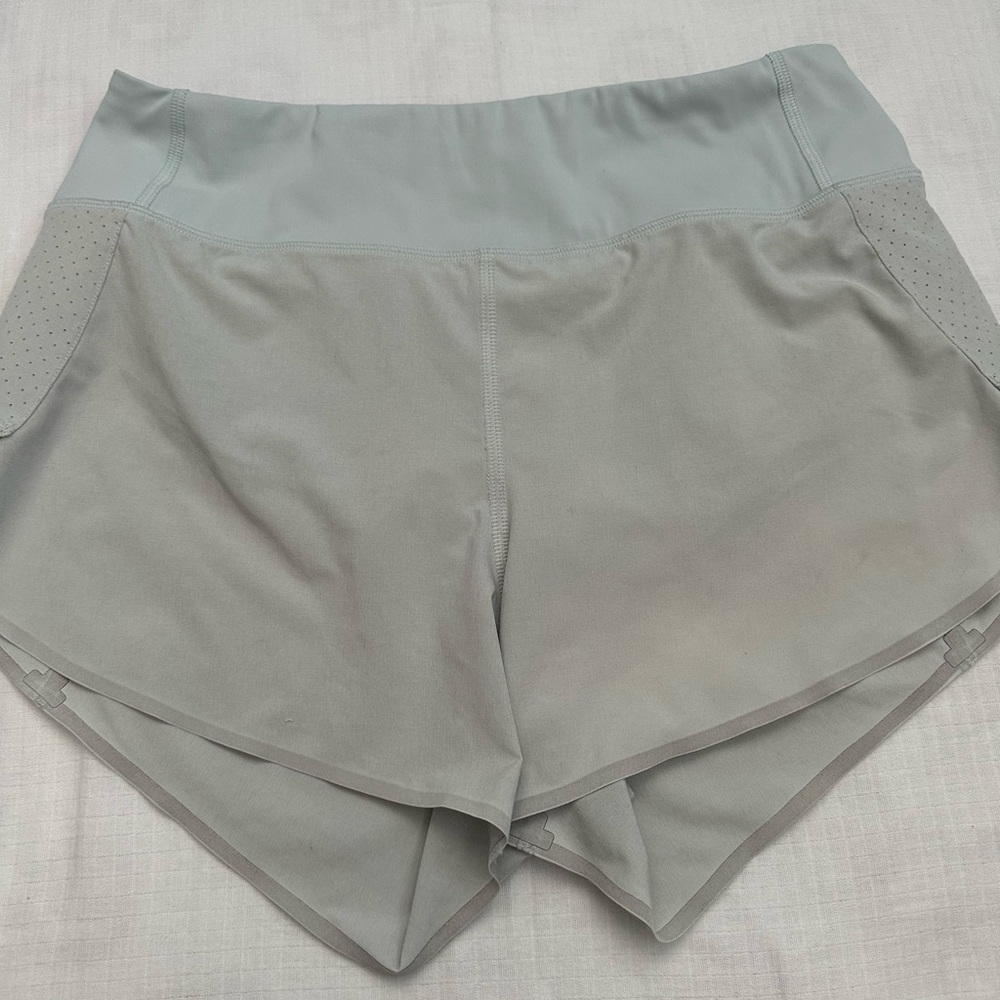 Athleta Shorts Womens XS Run With It 3.5" Gym Yoga Stretch Logo Running